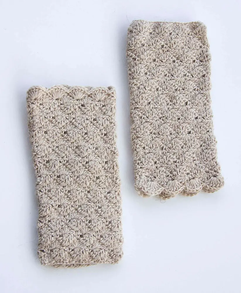 Woolen arm warmers