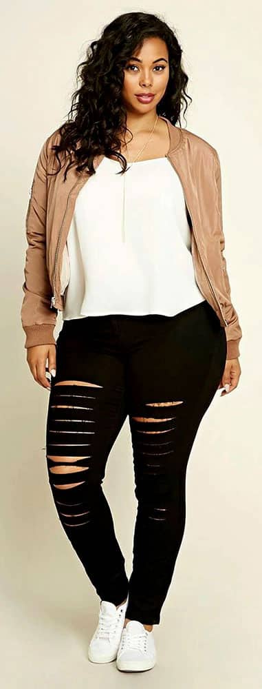 plus size ripped jeans outfit