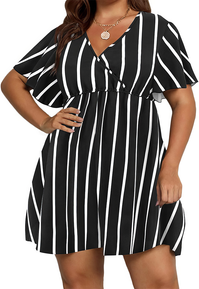 How Plus Size Can Wear - Stripes - Elongate & Flatter- 05